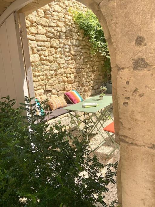 Le Clos Du Rempart - 2 A 4 Pers. Saint-Restitut Exteriér fotografie